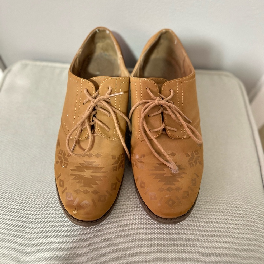 Semi dressy brown tie up shoes women size 38